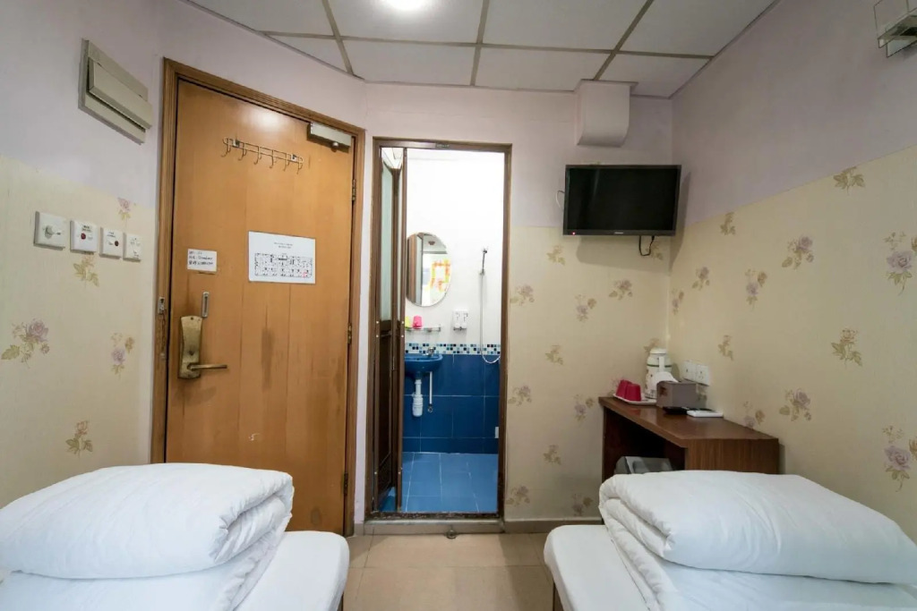 Grandeur Holiday Hotel