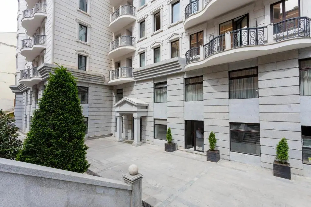 Central Cosy 5BD-5BATH Apartment