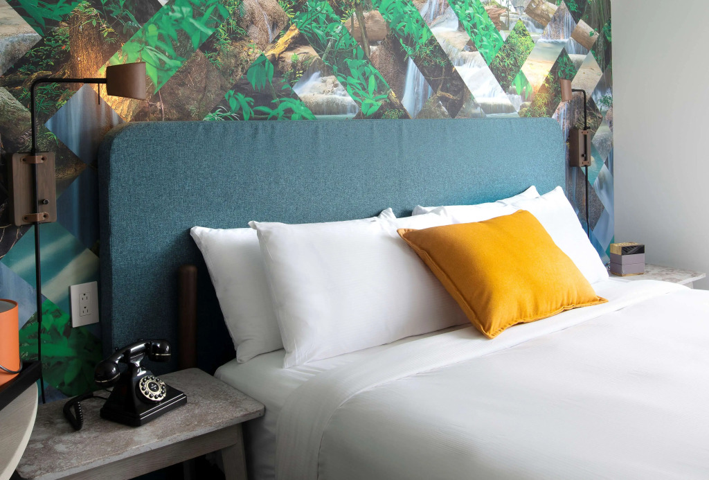 Canvas Moncton, Tapestry Collection By Hilton
