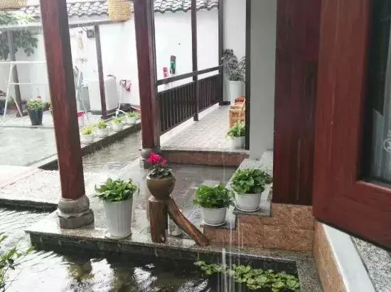 Tianjia Courtyard Inn
