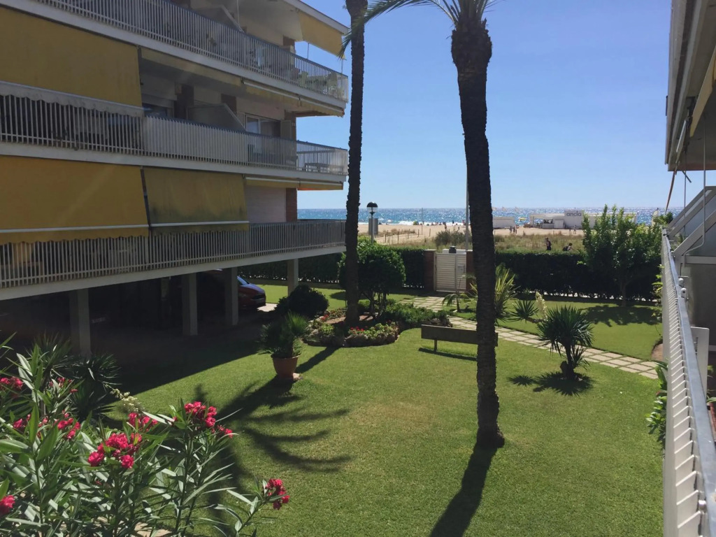 Beachfront Resort Apartment