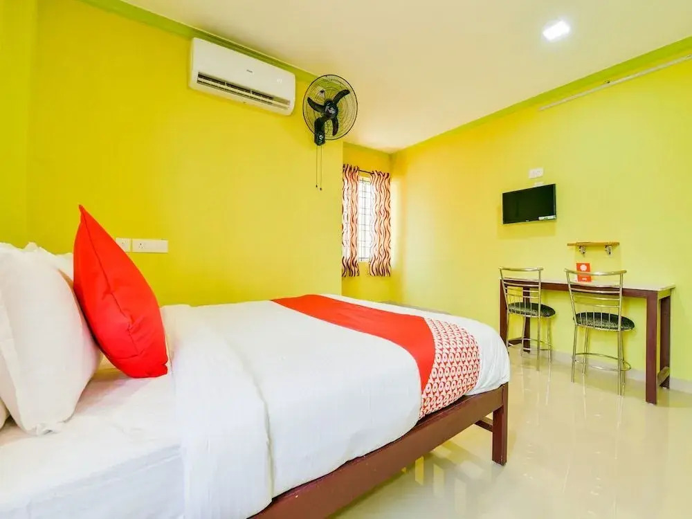 Anchor House by OYO Rooms