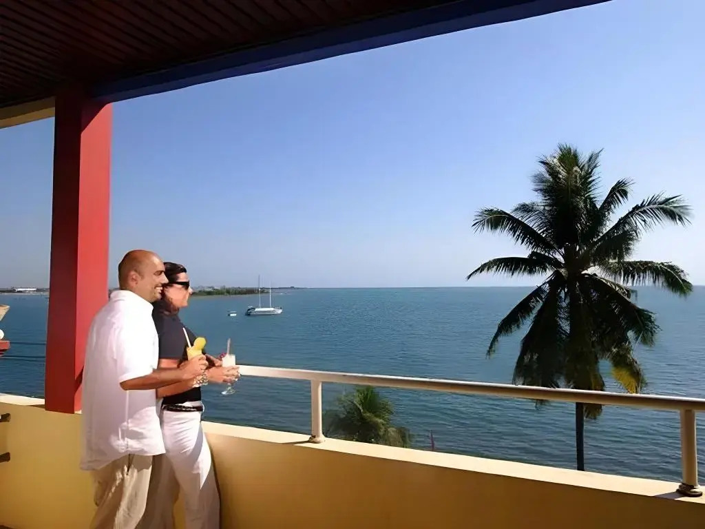 Losari Beach Inn