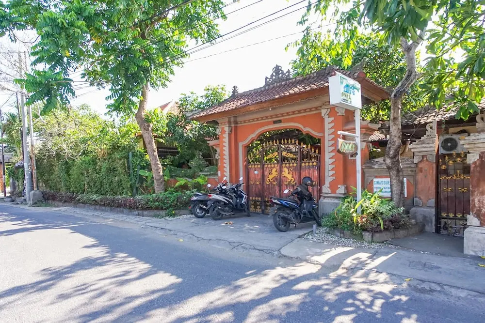 Ginas guest house