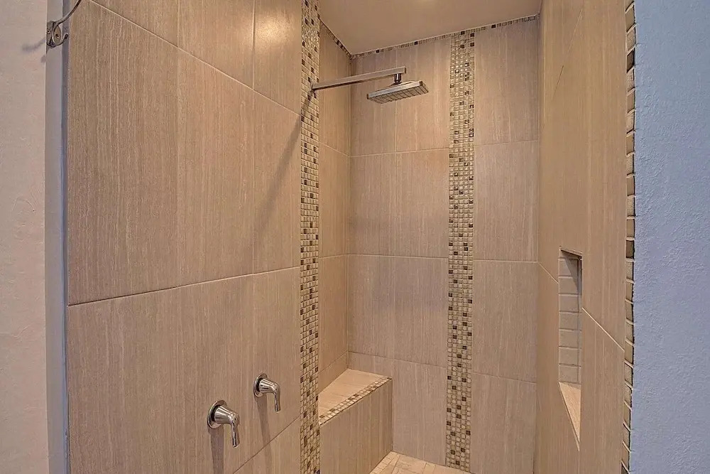 Spacious & Pet Friendly + Game Room Sleeps 10