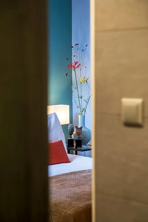 Décor Canal House