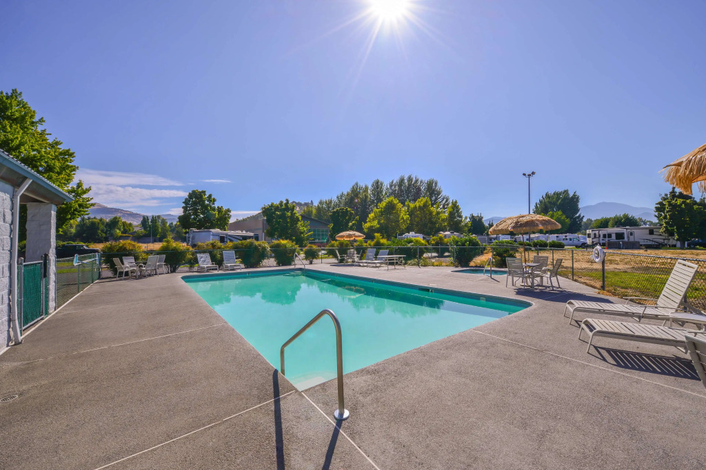 Americas Best Value Inn Phoenix Medford