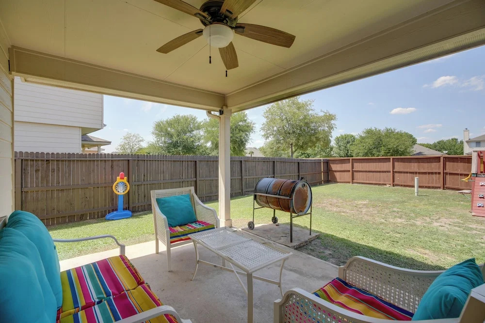 Near Seaworld! Modern Family Home w/ Pool Access