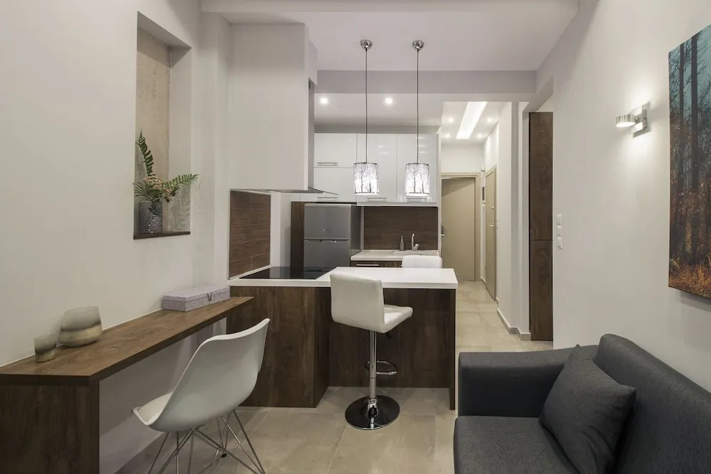 FLOW - White Tower Two Bedroom Suite