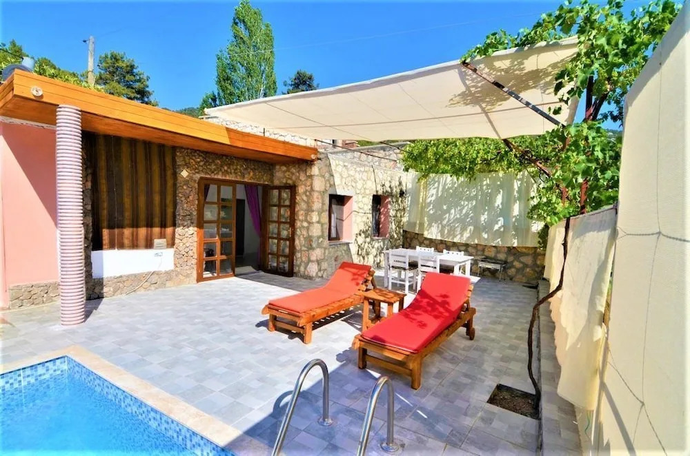 Villa Barato
