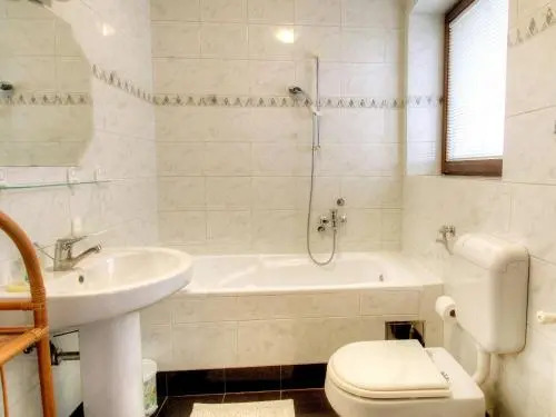 Guest House Anina Kuća