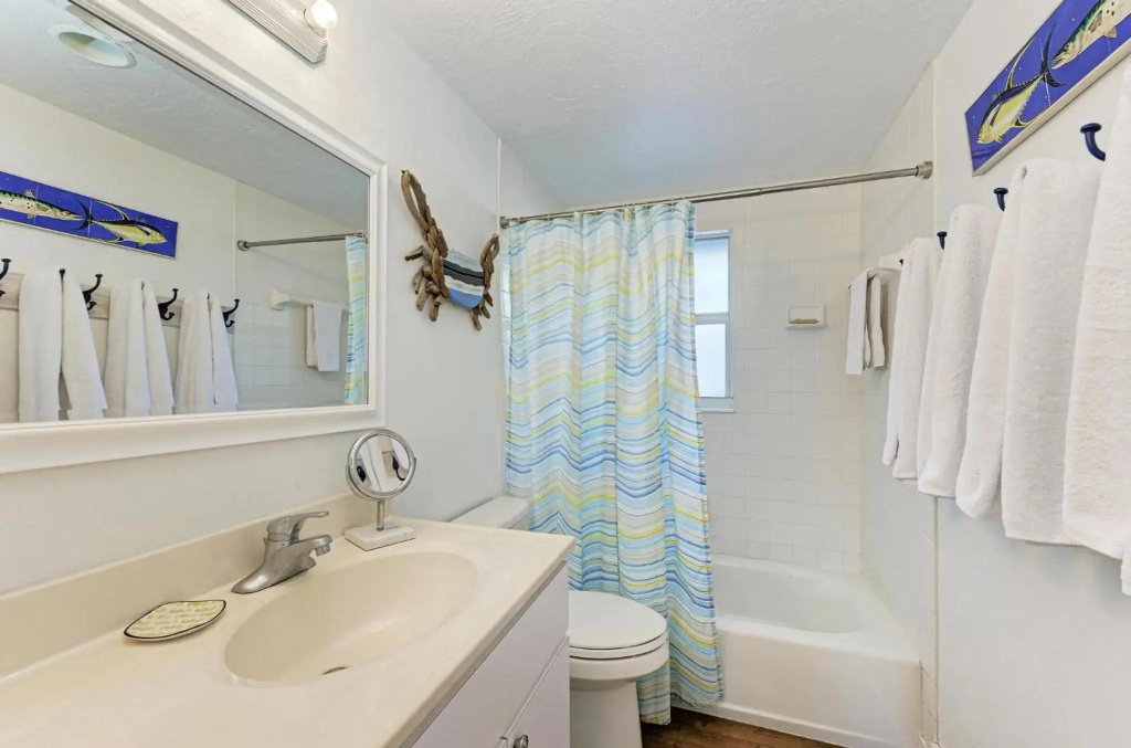 Blue Pelican 306 - 61st St Unit B West