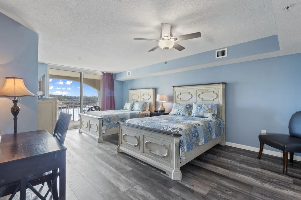 Yacht Club Villas #2-301
