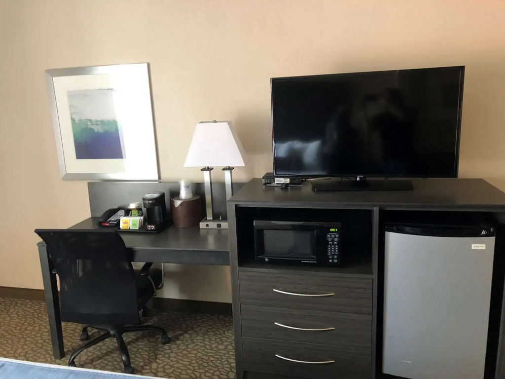 Best Western Plus Bradenton Hotel & Suites