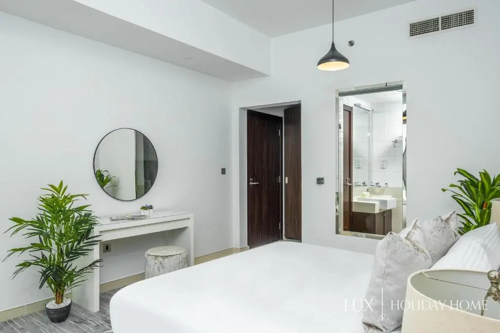 LUX - Opulent Island Suite 5