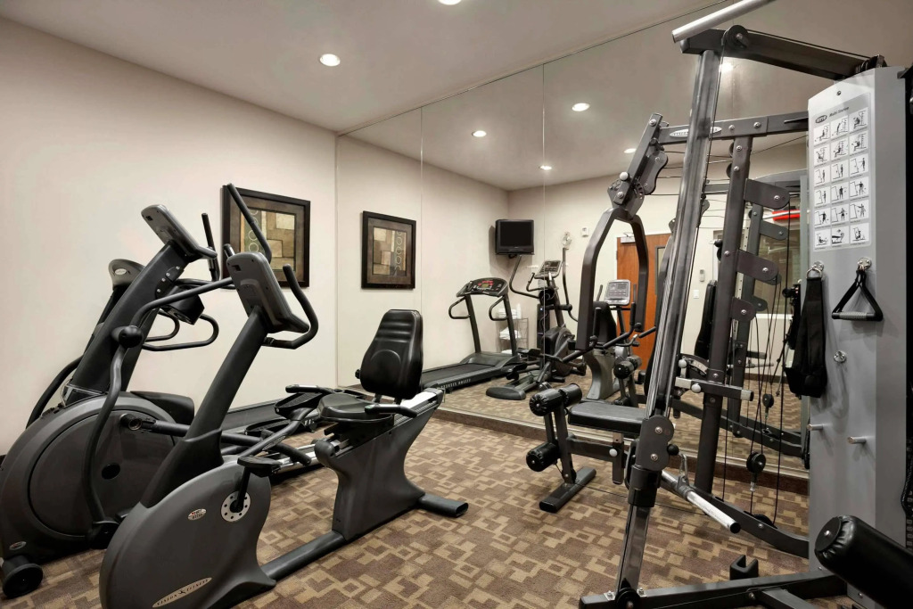 Best Western PLUS Peppertree Inn at Omak
