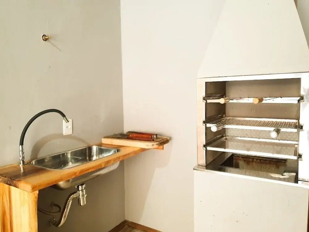 Casa Completa | 2 Suítes + Jardim com Fogo de Chão