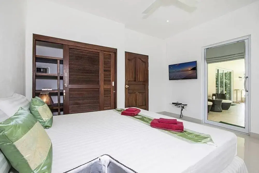 Baan Maenam Villa No 3 3 Beds