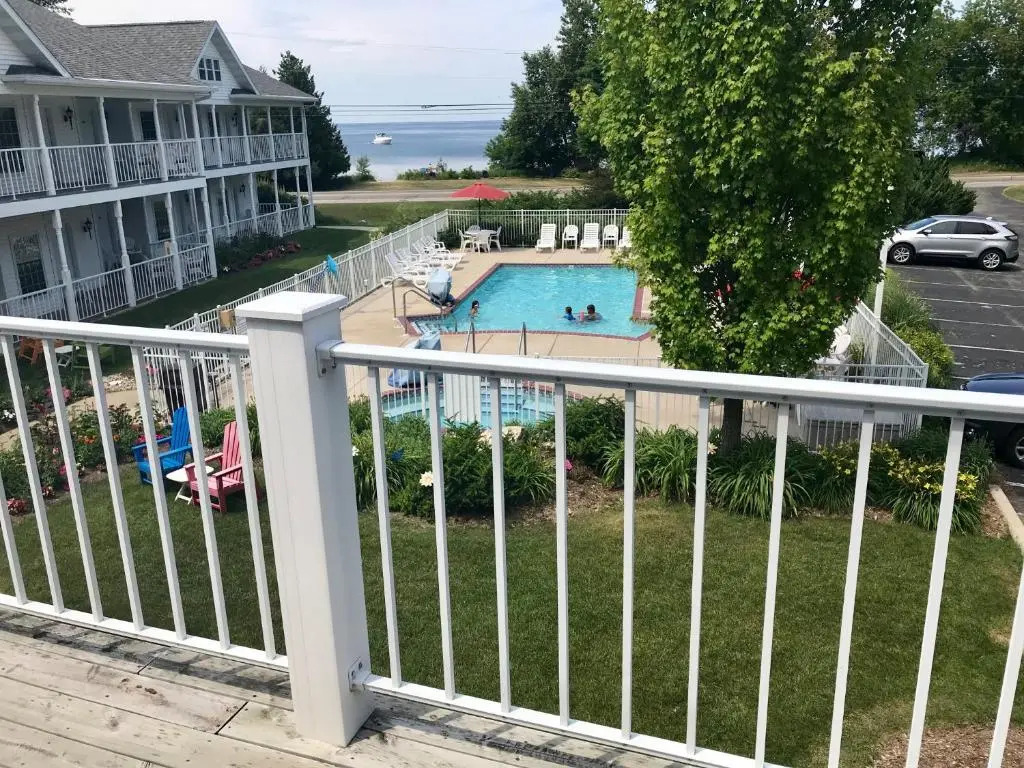 Bay Breeze Resort