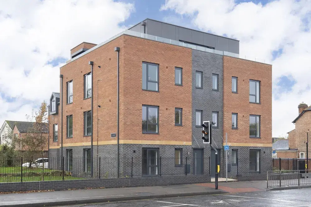 Elliot Oliver - Stunning 3 Bedroom Penthouse With Large Terrace And Parking