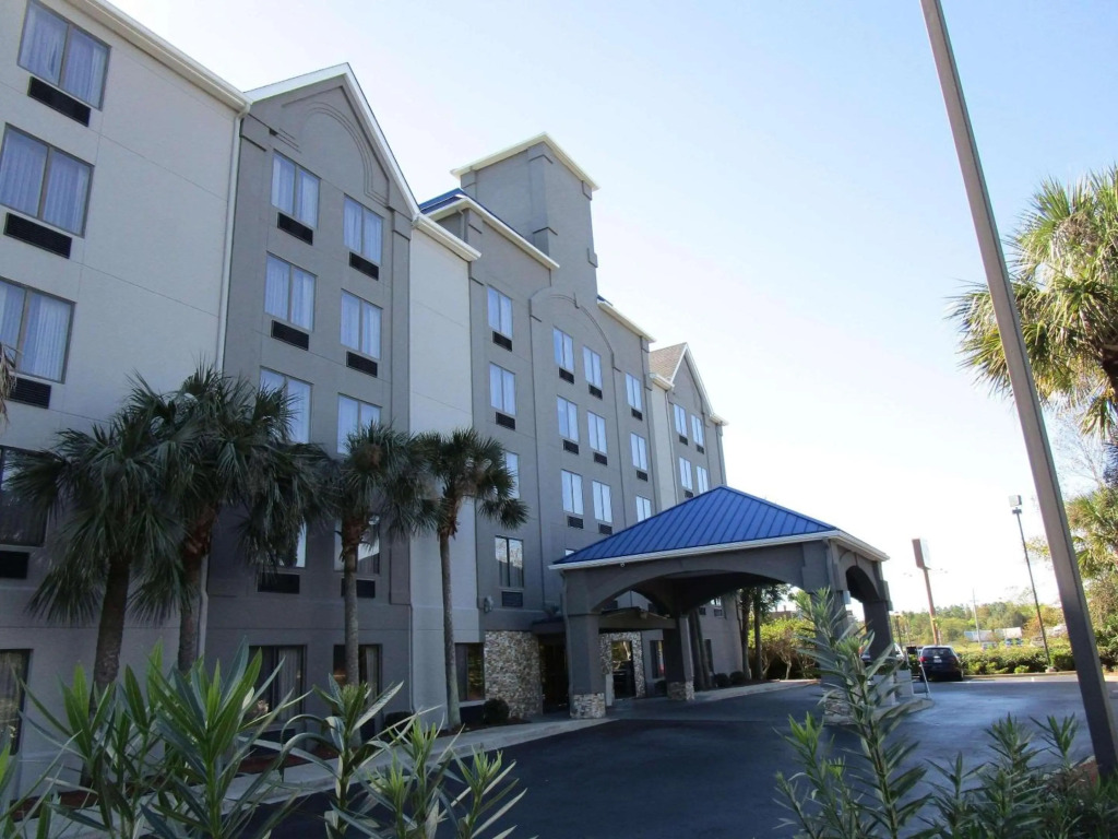 Holiday Inn Express And Suites - Myrtle Beach
