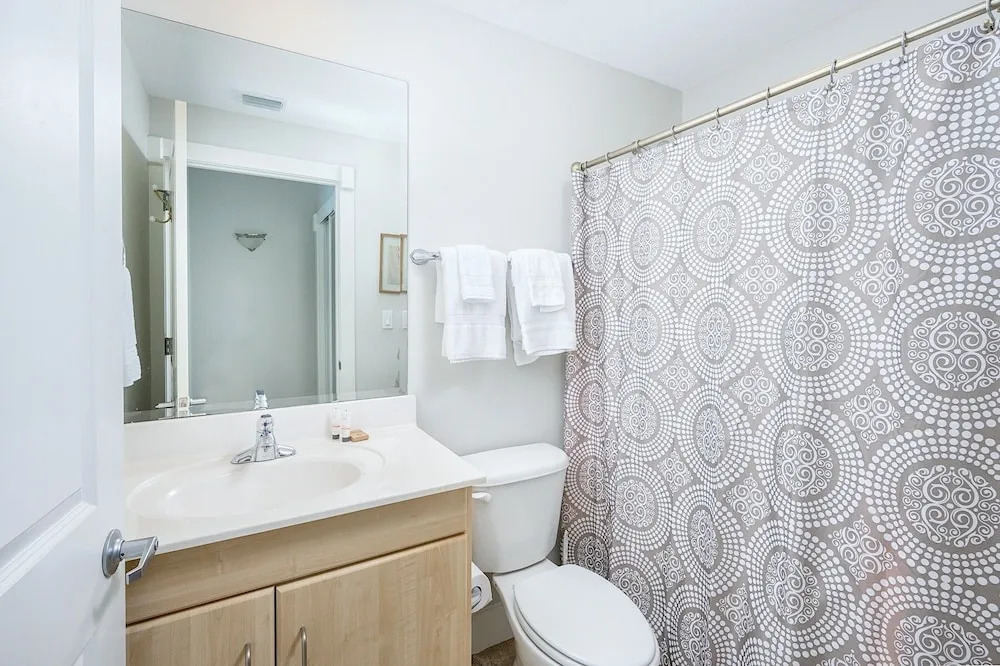 New Listing! 23rd-floor , Stunning Gulf Views 3 Bedroom Condo