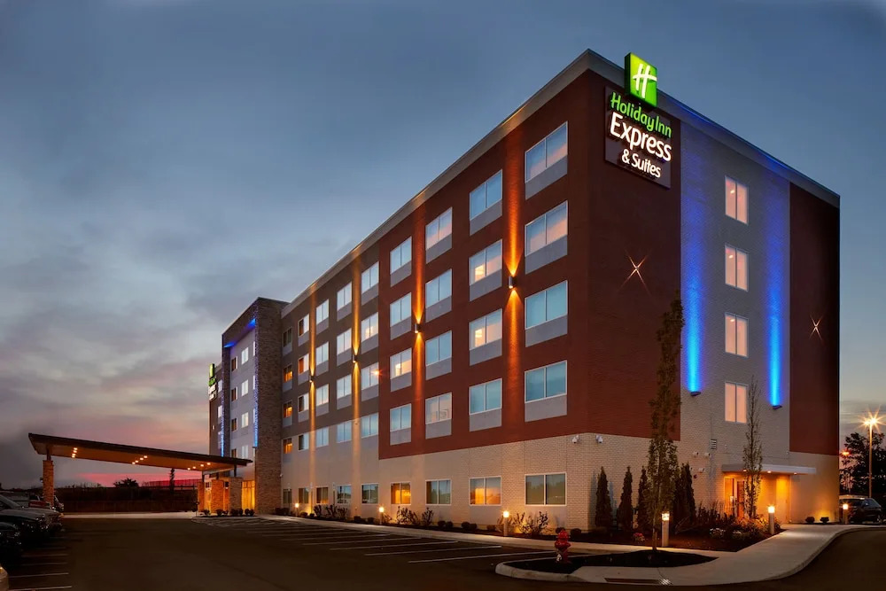 Holiday Inn Express & Suites - Cincinnati North - Liberty Way by IHG
