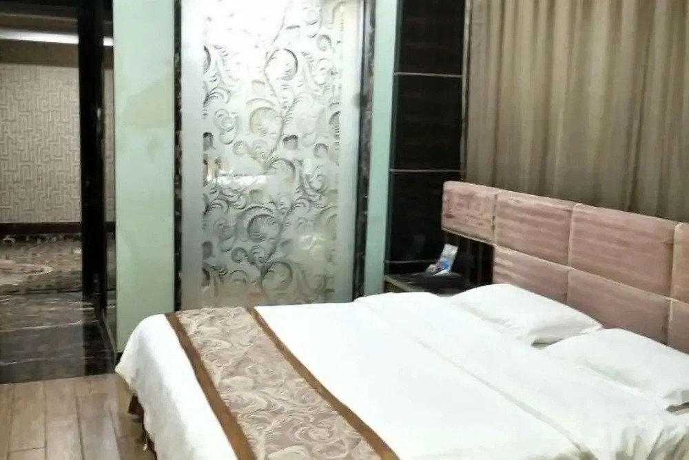 Zhaokai Hotel
