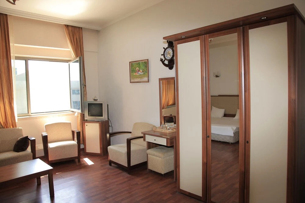 Sea Port Hotel