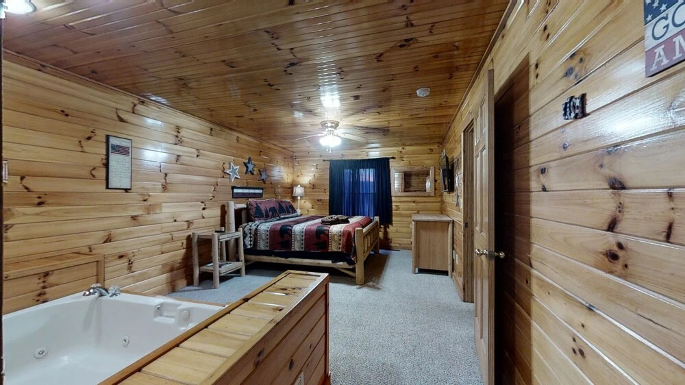 Valley Hi Mountain Cabin With Hot Tub and Gas Fireplace by Redawning