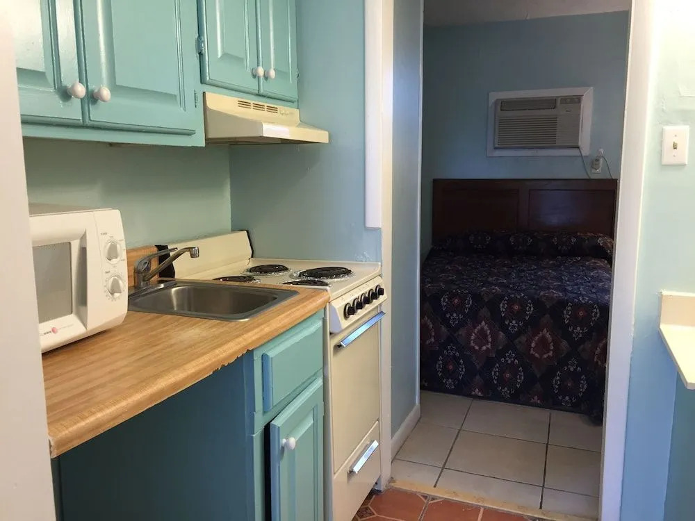 Calypso Motor Inn