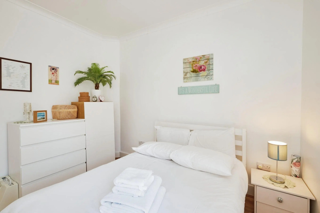 Newly Renovated 3 Bedroom House 15 Mins to Bham