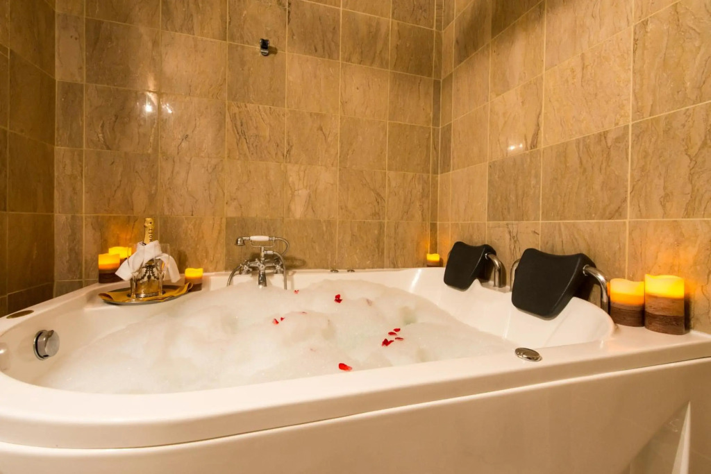Maenan Abbey Hotel