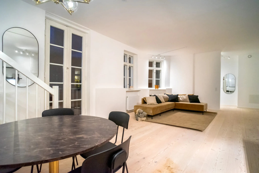 ★Beautiful Charismatic Apt. Heart of Copenhagen★