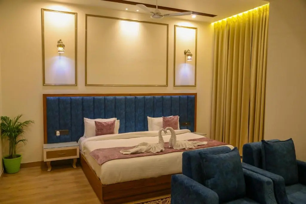 Four Leaf Hotel, Kasganj