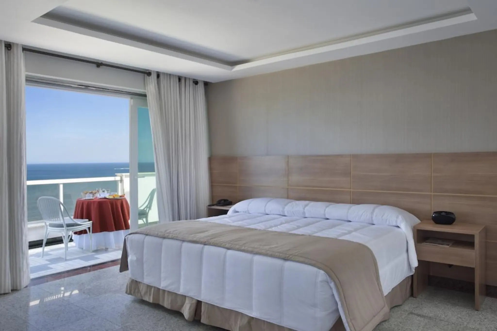 Royalty Barra Hotel