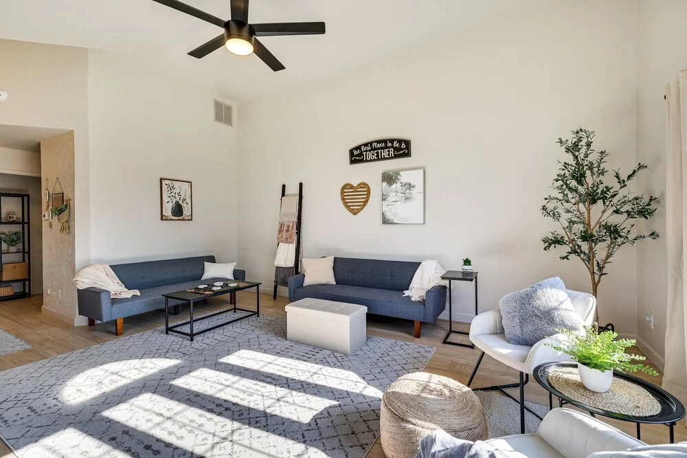 Holiday Island Home w/ Screened-in Deck & Fire Pit