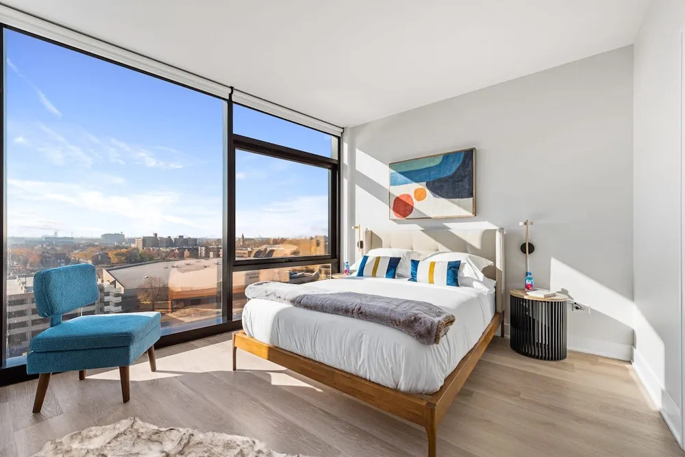 Prime Location 2BR Balcony Restful Night