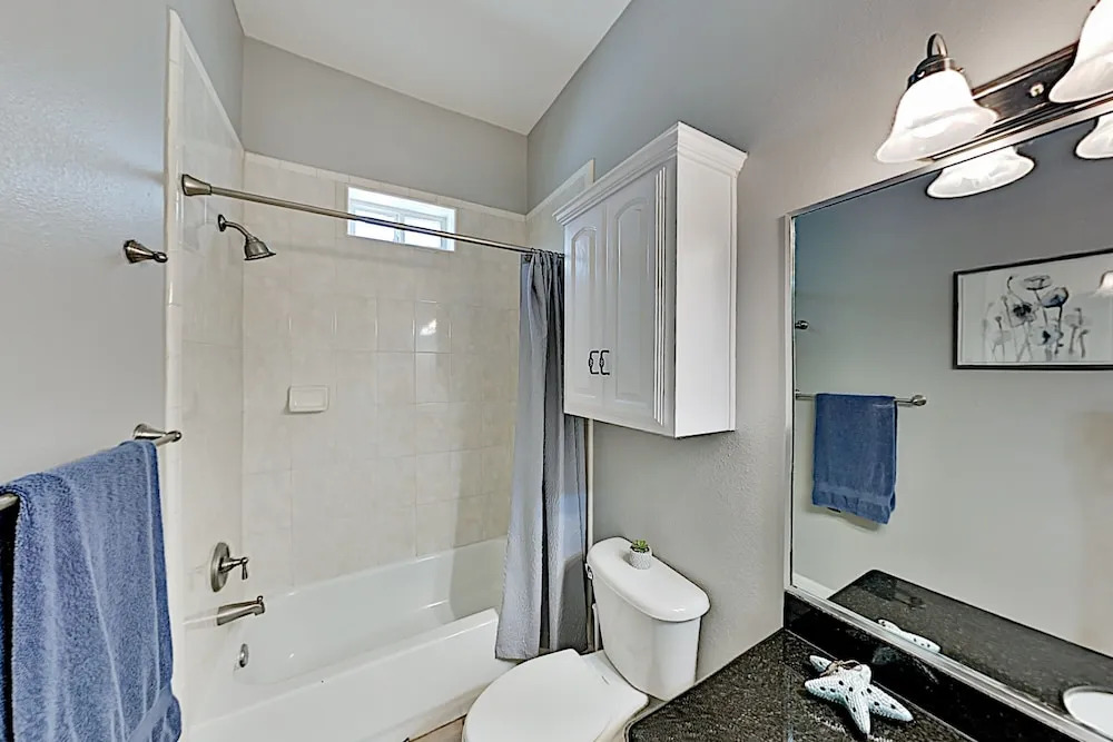 131esau8 2 Bedroom Condo