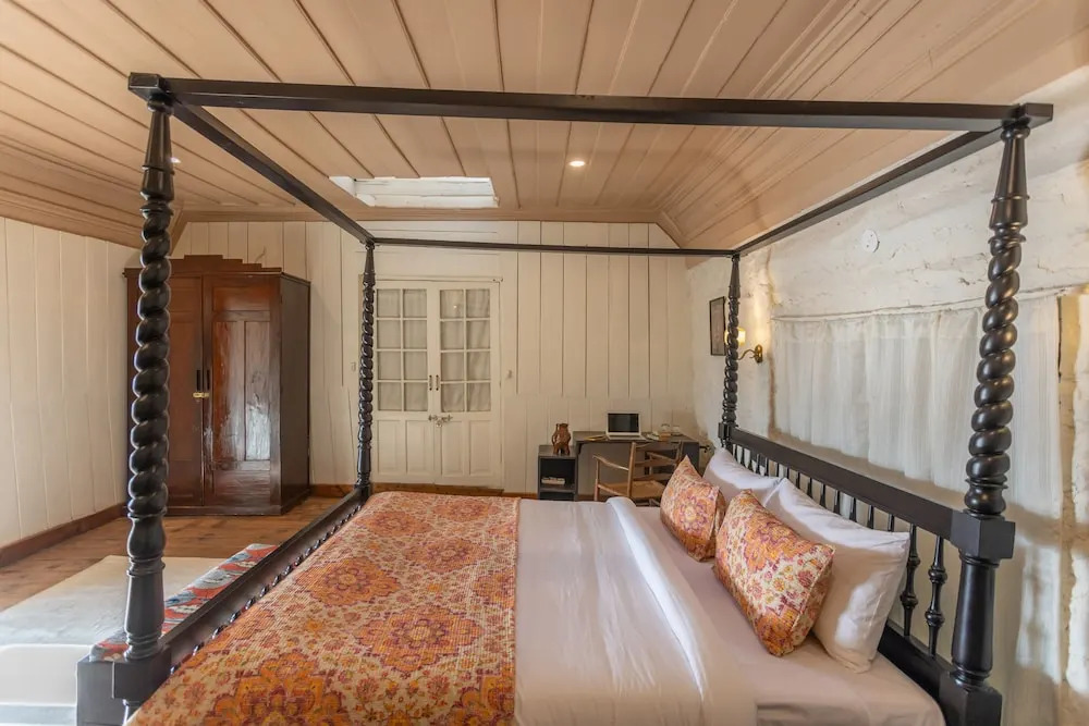Seclude Shimla, Taraview