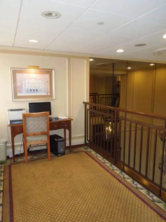 Rockville Centre Hotel - JFK Airport