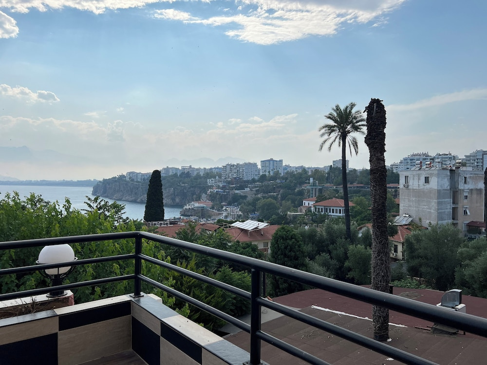 Quena Hotel