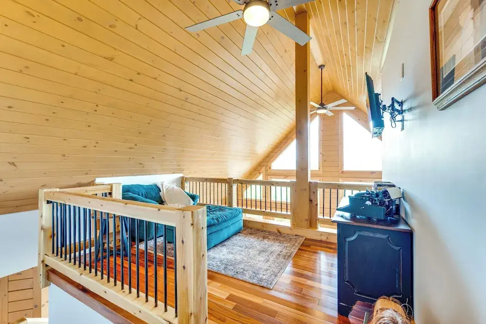 Mtn-view Deck: Scenic Conway Log Cabin!