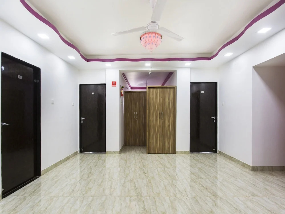 OYO 9566 Hotel JK Excellency