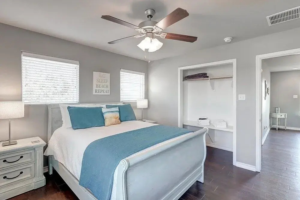 Captains Quarters 4 Bedroom Home by Redawning