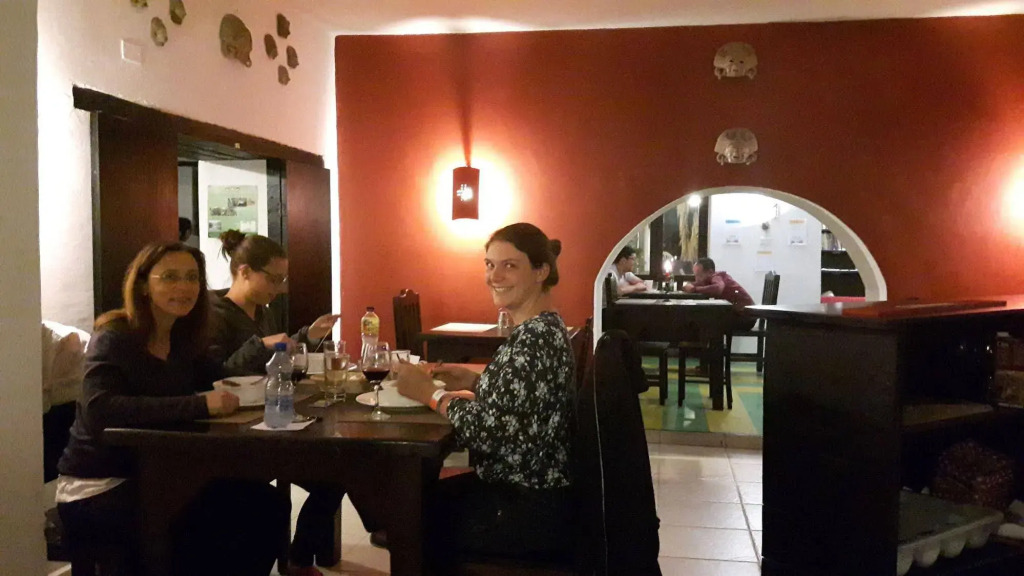 Hostal LAuberge Inn