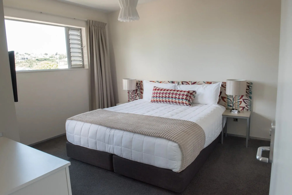 Navigate Seaside Hotel