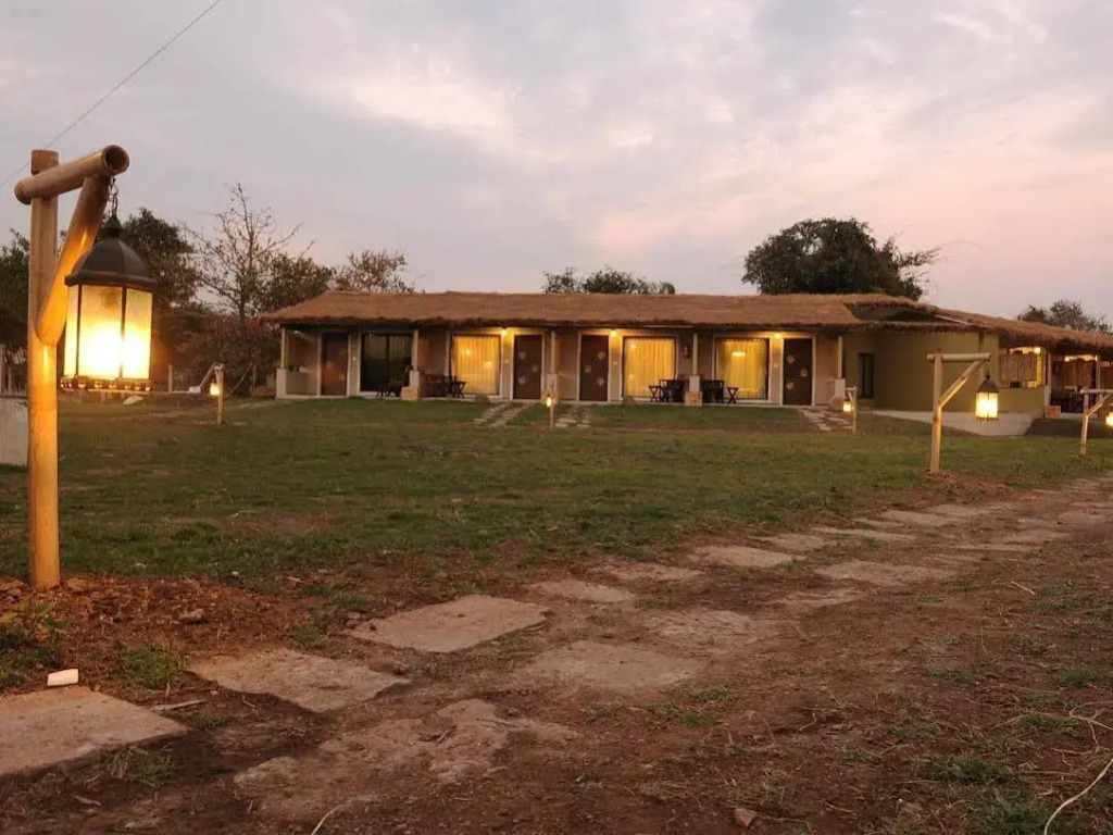 Asiatic Lion Lodge
