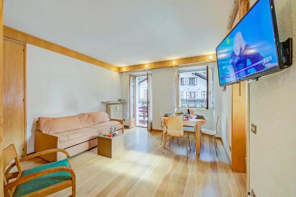 Monterosa Cozy Apartment 200m From Ski