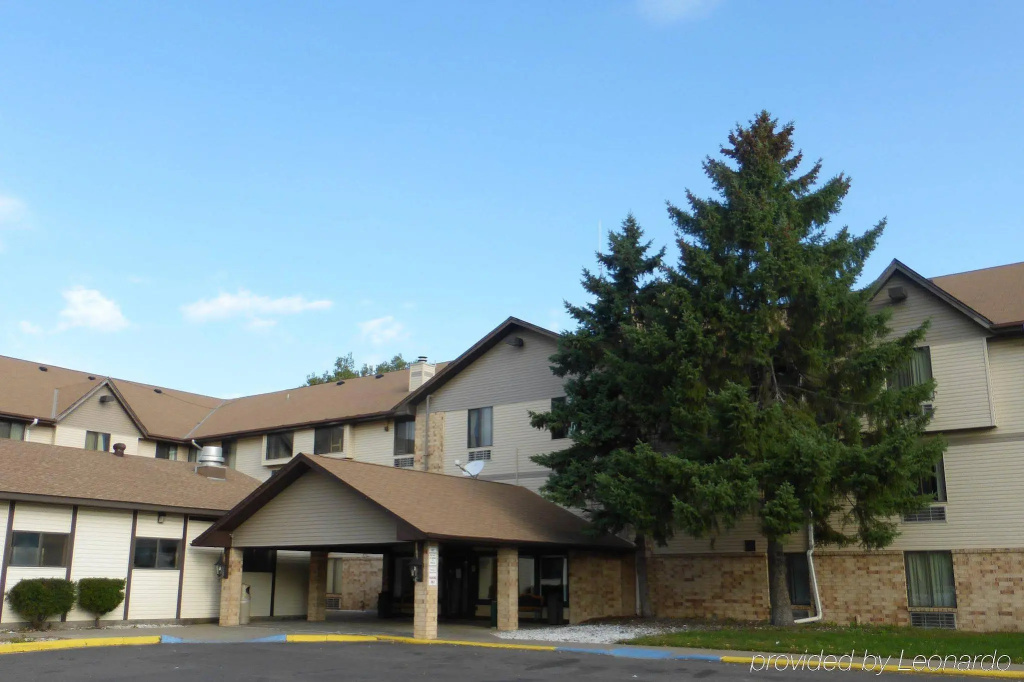 Super 8 Roseville Mpls St Paul Area